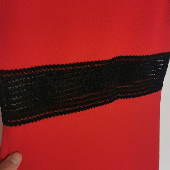 RED DRESS - Picture 2 of 4